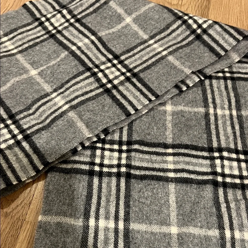 Gray Plaid Men's Scarf